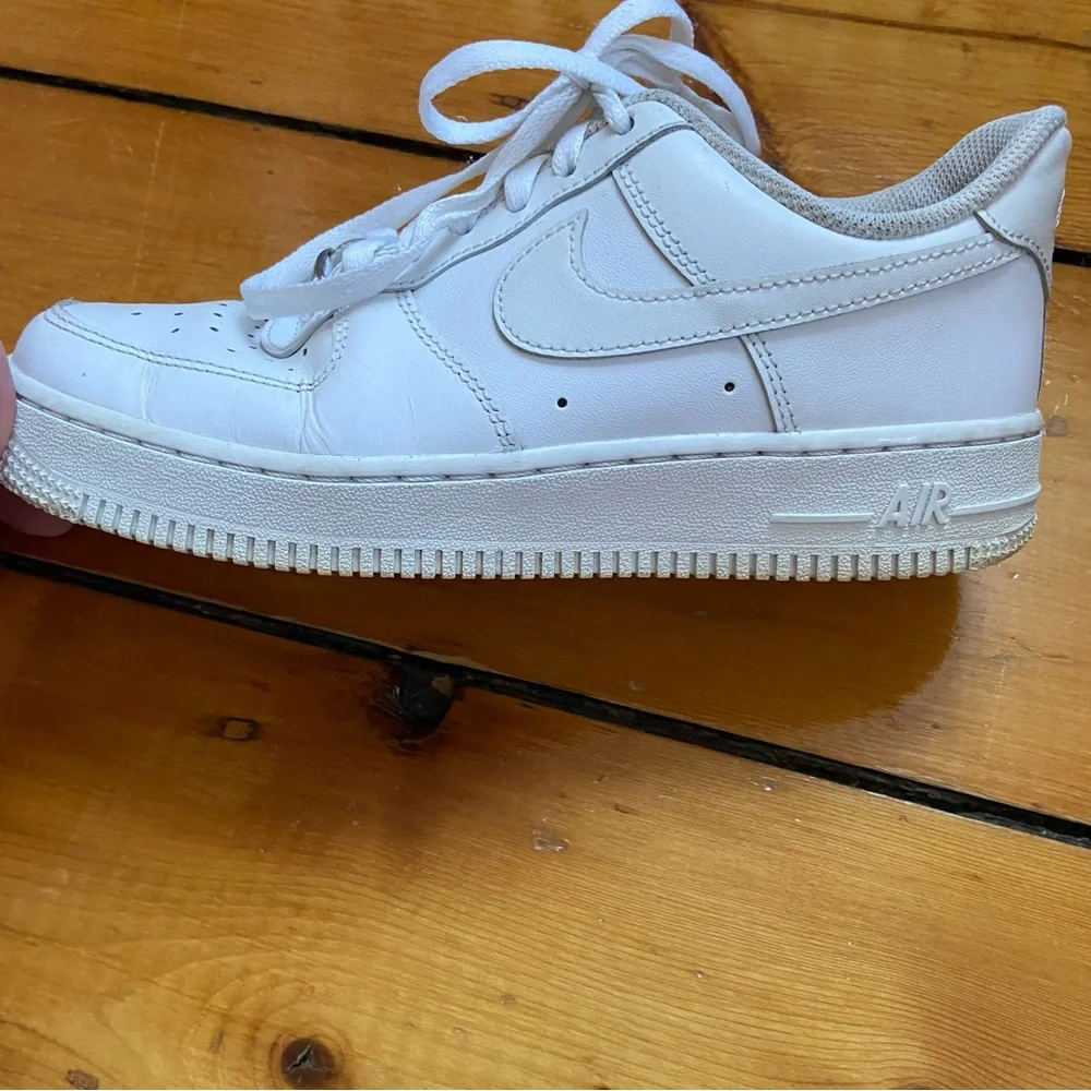 Nike Women's White Low-Top Sneakers